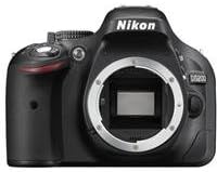 Цифров slr фотоапарат Nikon D5200 с резолюция 24,1 Мегапиксела CMOS само за корпуса (черен)