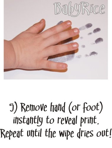 Комплект детски отпечатъци от ръцете и краката на Iavor-Baby BabyRice включва Черни отпечатъци без мастило / Черна рамка с черна