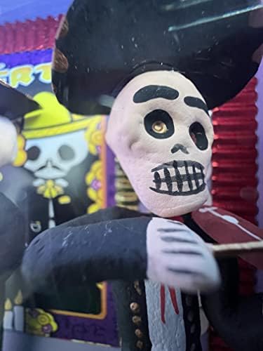 Casa Fiesta създава Мариачи в стъклена кутия - Мексиканската група Мариачи - Мексико черепи - Автентичен мексикански декор - Mariachi en Caja 3 cuad