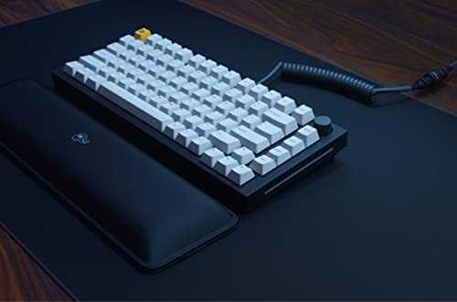 Вградена клавиатура GLORIOUS GMMK Pro (черна) - Оформление ANSI / USA - Линейни ключове Fox със смазка, капачки за комбинации