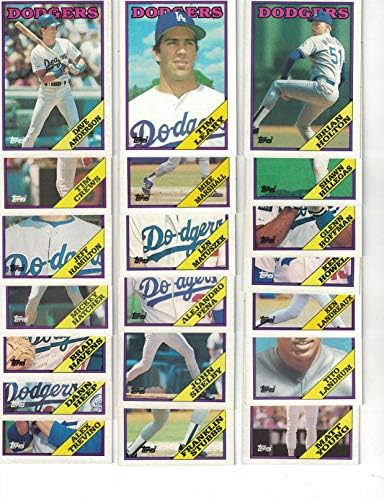 Лос Анджелис Доджърс / Пълен набор от бейзболен отбор Topps Dodgers 2020! (29 Картички) от серия 1 и 2! Шампиони на Световните серии! Също така включва набор от команди Topps Dodgers 198