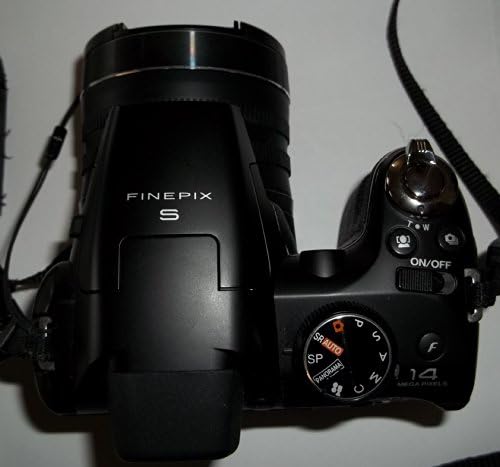 Цифров фотоапарат Fujifilm FinePix S4250 с 14-мегапикселов 24-кратно оптично увеличение (черен)