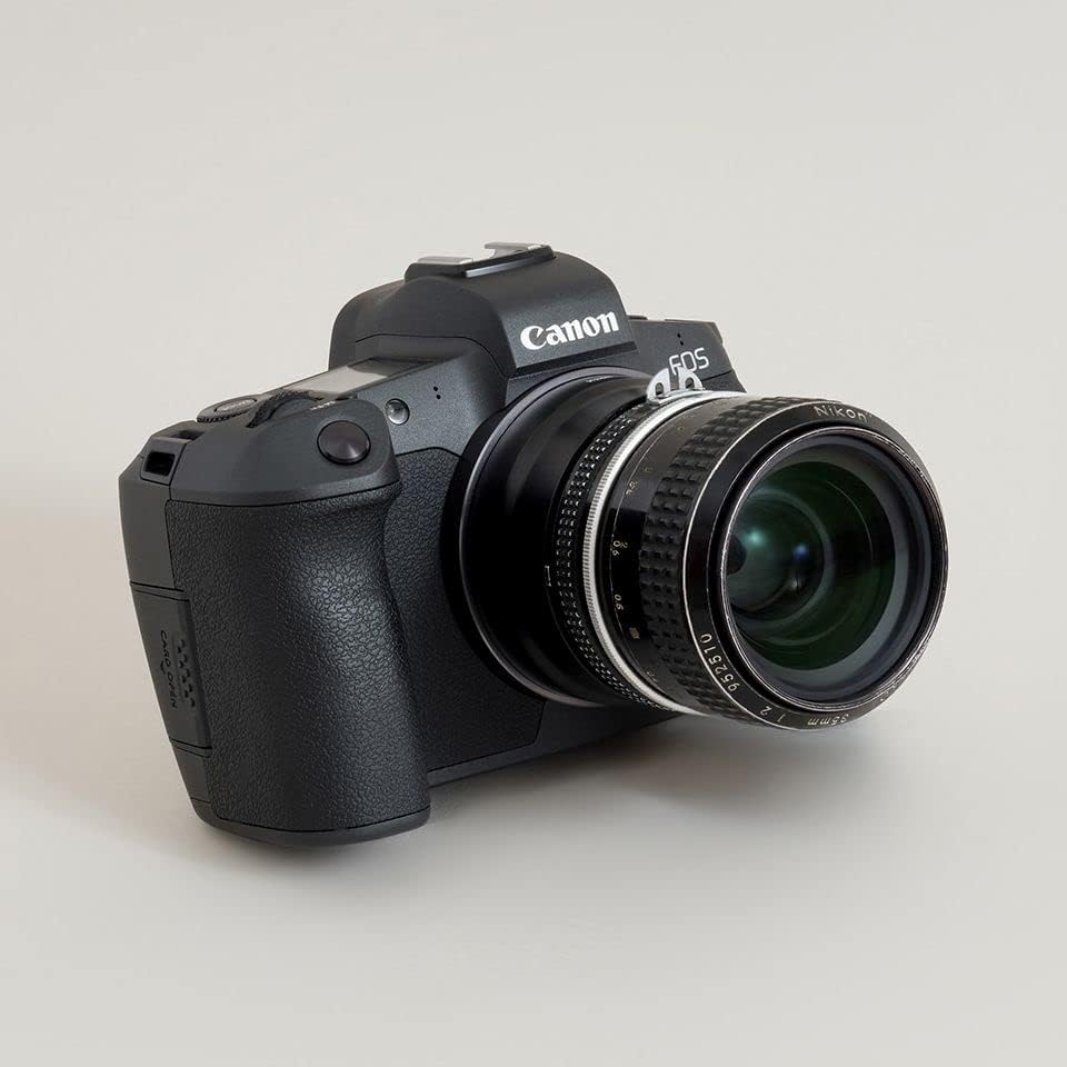 Адаптер за закрепване на обектива Urth: Съвместим с корпус фотоапарат Nikon F и обектив Leica R.