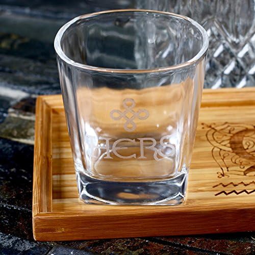 Подаръчен комплект за уиски New Town Creative ГД Custom с decanter с монограм, 2 Чаши и дървен Тава – най-Добрата идея за 21-ия ден на