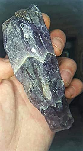 5,4 грама Тъмно-лилава Ауралитовой аметистовой пръчки с 23 шевронами. Скъпоценен камък аметист Възрастта 1,2 Милиарда години с микроелементи